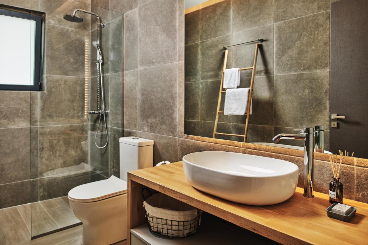 Althea Lavish Estate - Villa & Suite Закінф Екстер'єр фото