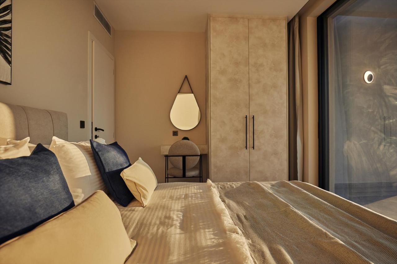 Althea Lavish Estate - Villa & Suite Закінф Екстер'єр фото