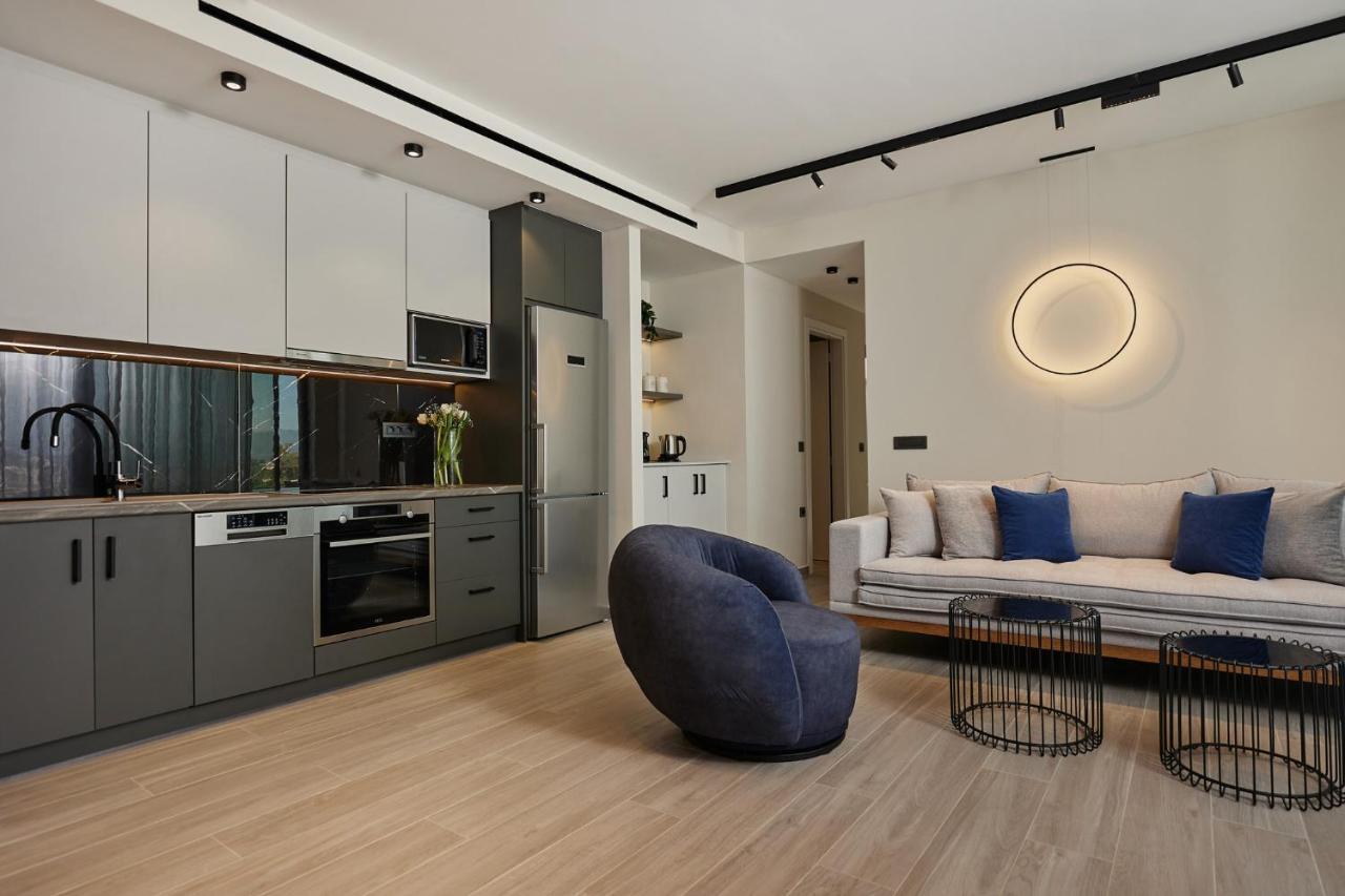 Althea Lavish Estate - Villa & Suite Закінф Екстер'єр фото